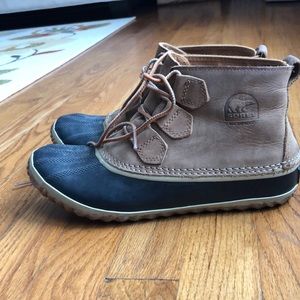 Woman’s Sorel Out n About boot